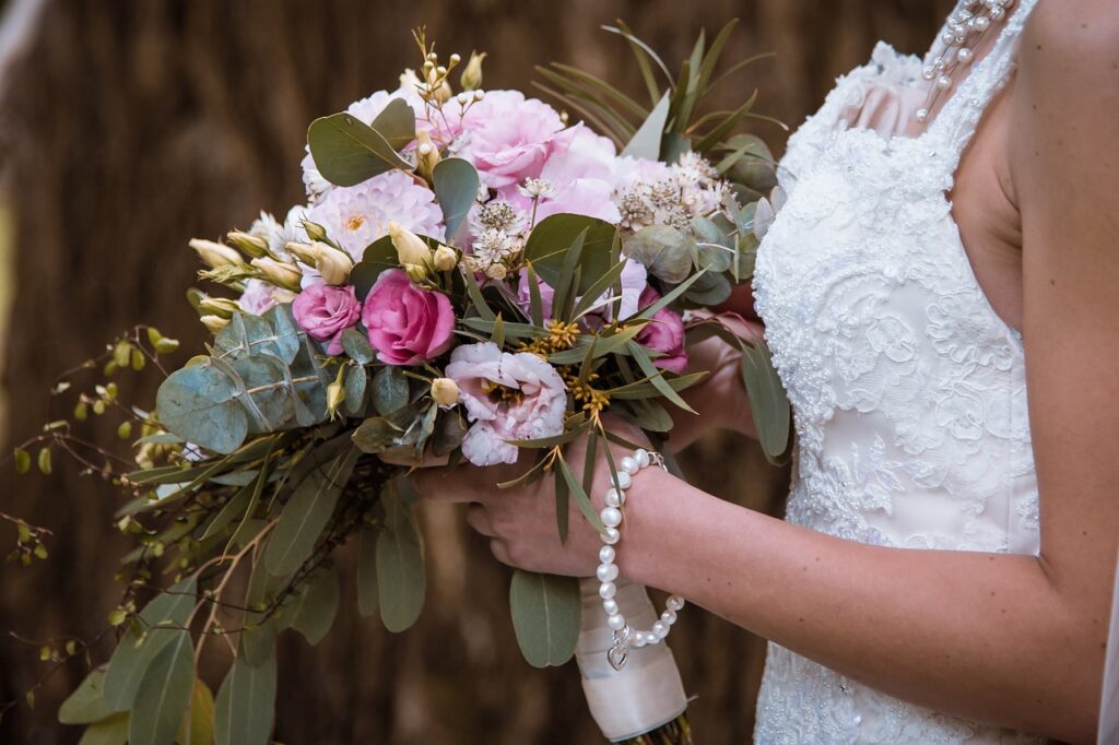 flower, nature, bridal bouquet-3185225.jpg